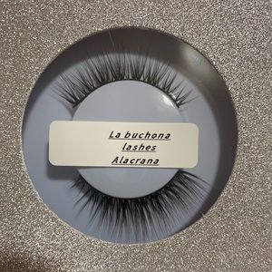 La buchona lashes (Alacrana)